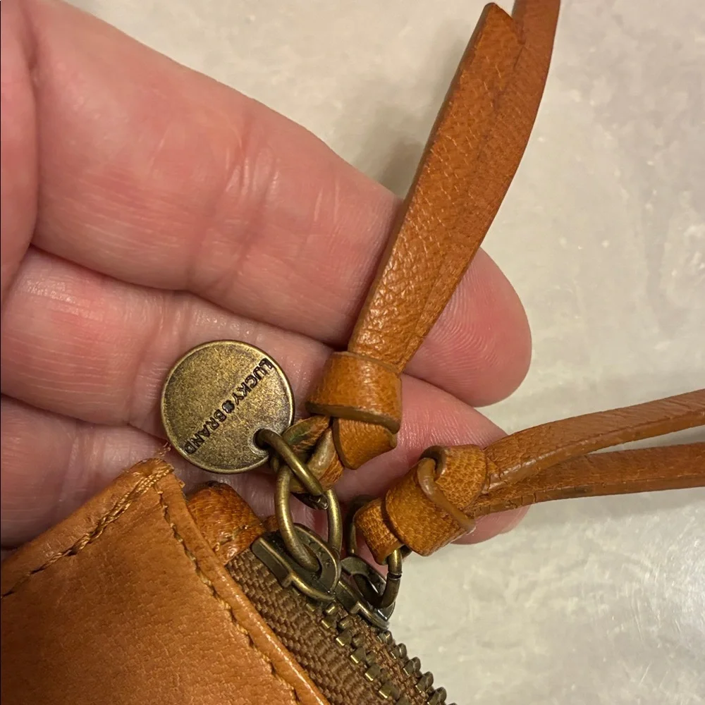 Lucky Brand‎ Brown Leather Wristlet
